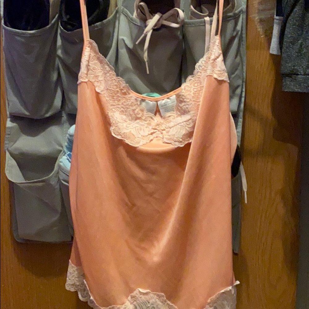 orange tank top